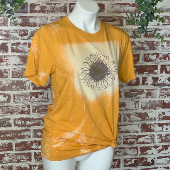 🌻New🌻 mustard Bleached sunflower SOFT T-shirt - Picture 2 of 4